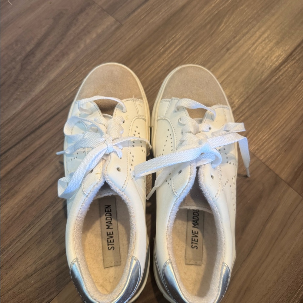 Steve Madden Silver Star Sneakers - Picture 3 of 5